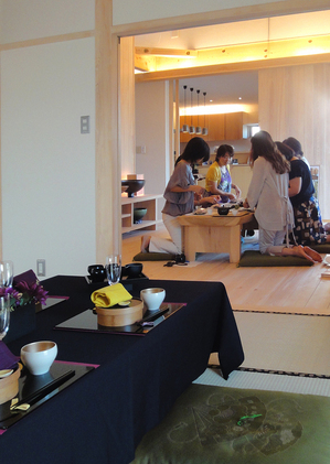 table-100911.jpg